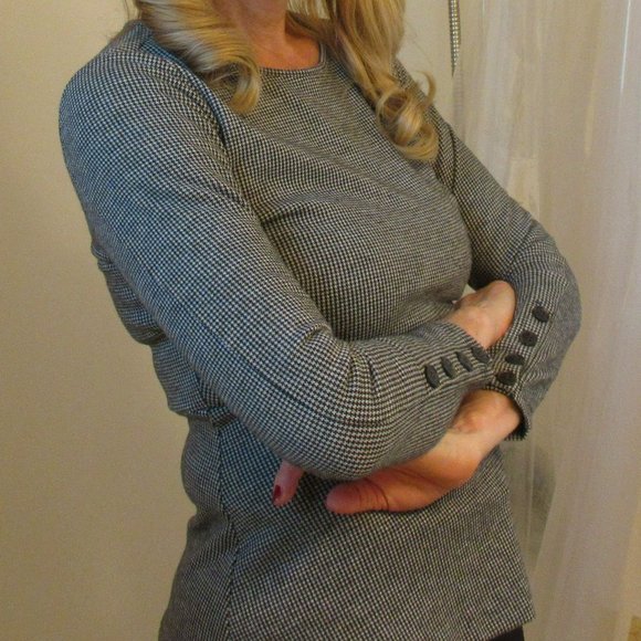Ann Taylor Petites Grey n White Houndstooth Fleck Fitted Knit Top, size 4 - Picture 1 of 12